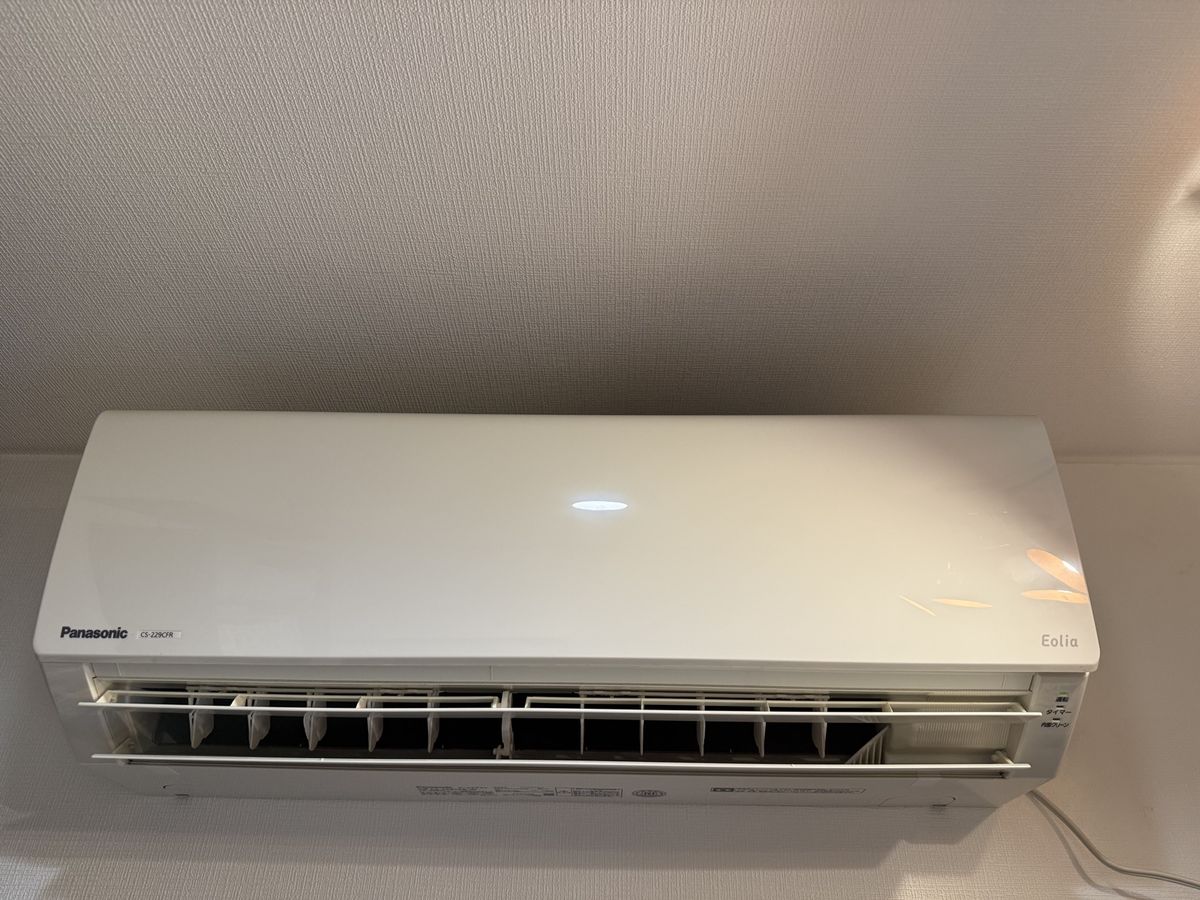 エアコンクリーニング施工前のPanasonic Eolia CS-229CFR全景